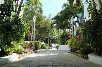 Paradise Island Beach Club Creek Village