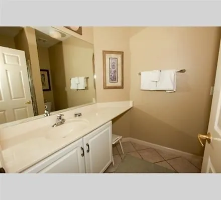 Paradise Island Beach Club Creek Village Apartment