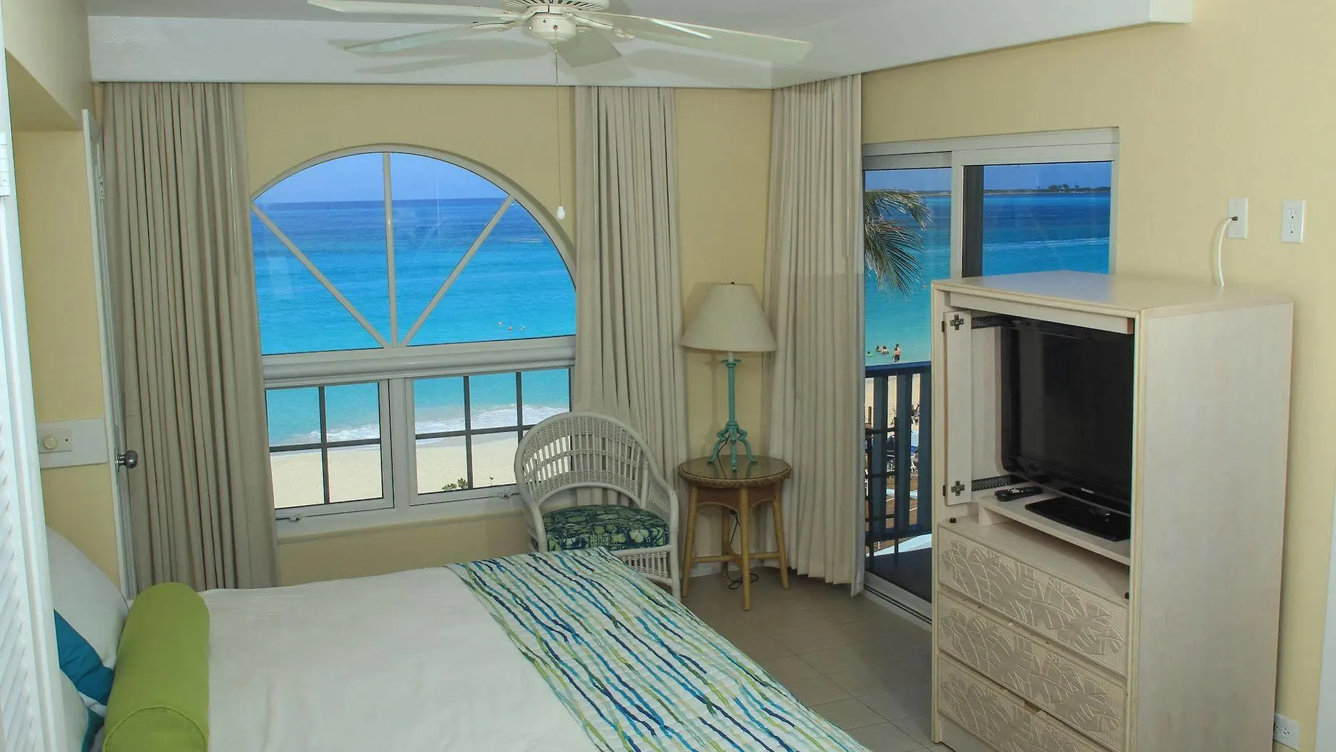 Paradise Island Beach Club Creek Village 0*,